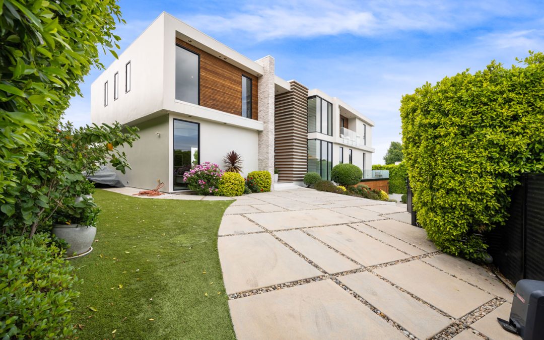 Why Hiring a Property Management Company Simplifies Maintenance and Maximizes ROI